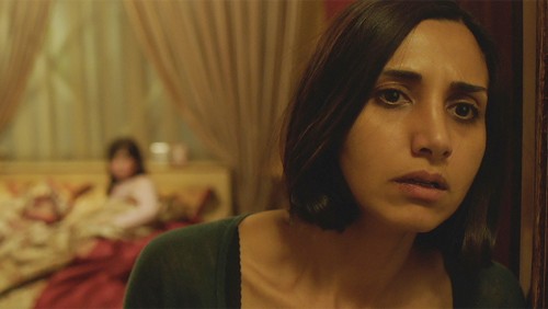 Bóng Ma Trong Gió - Under the Shadow